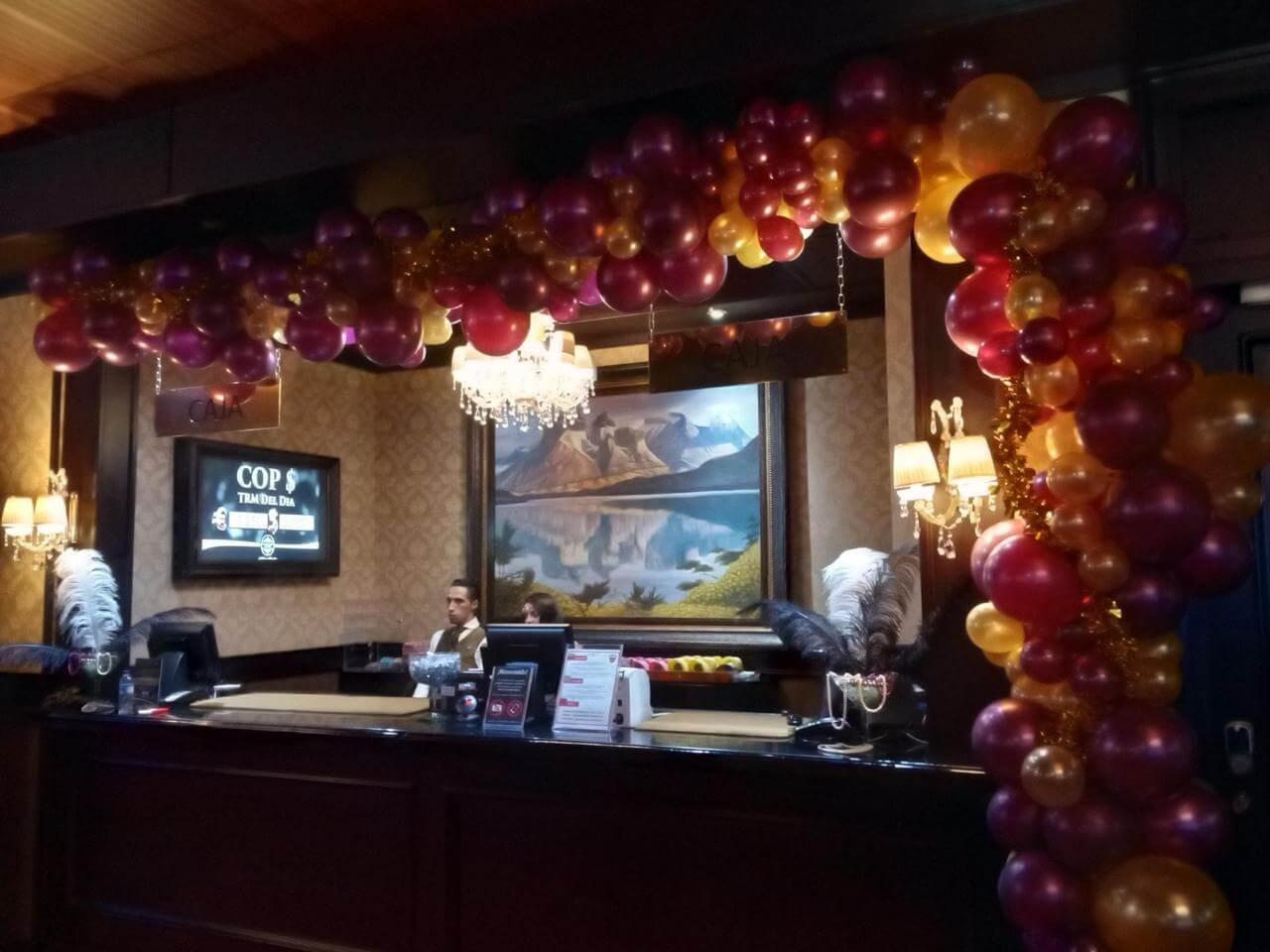 Arco orgánico para cumpleaños en Costa Blanca